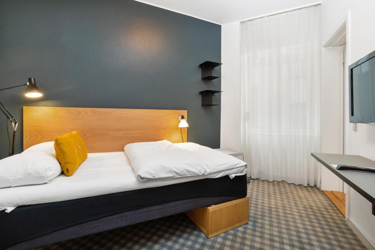 Single Room,1365052031:JPEG